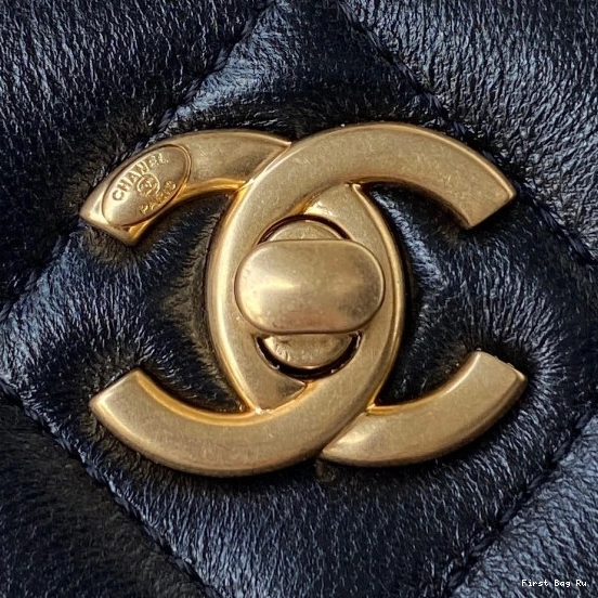 First Bag Ru CHANEL BAG SMALL HOBO 0809